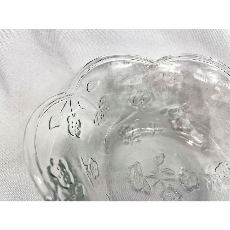 1980s Anchor Hocking Savannah Clear Glass Cereal Bowl, Floral Pattern Glass Candy Dish