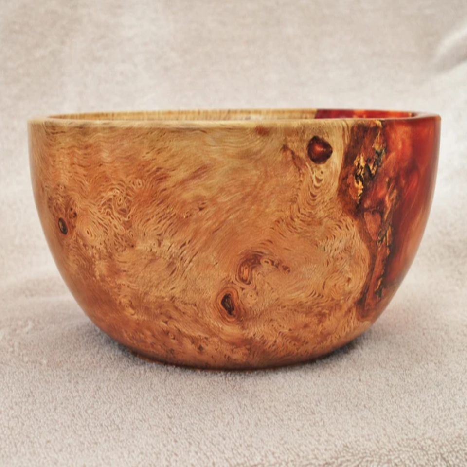 Oak wood and resin bowl