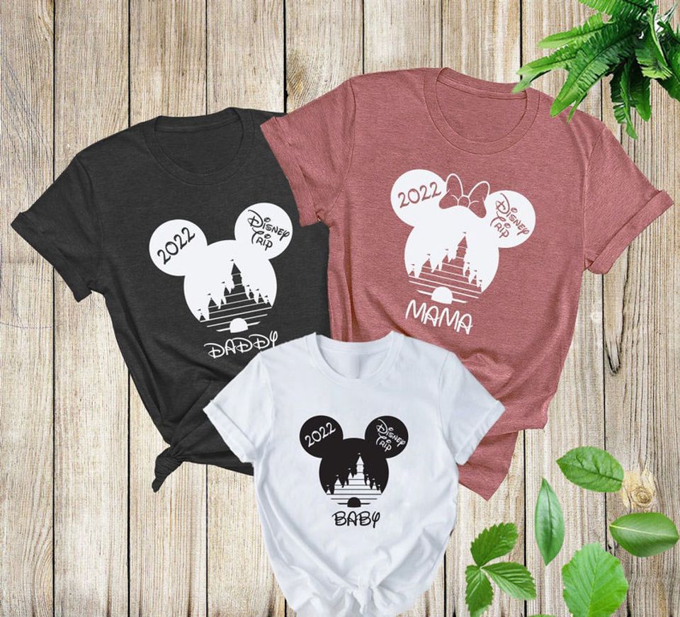 Personalized Disney Family Vacation 2022 T-Shirt