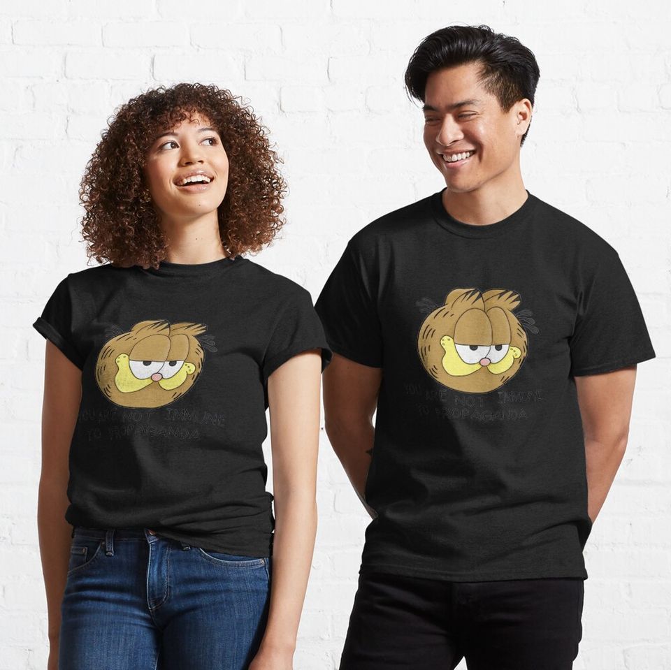 Cat You are Not immune to Propaganda HD Classic T-Shirt