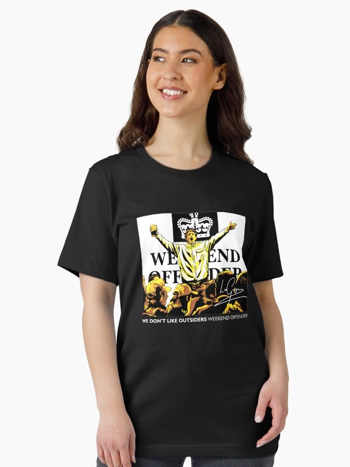 We Don't Like Outsiders Weekend Essential T-Shirt