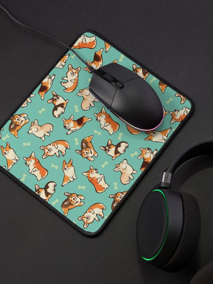 Cute Jolly corgis in green Mouse Pad