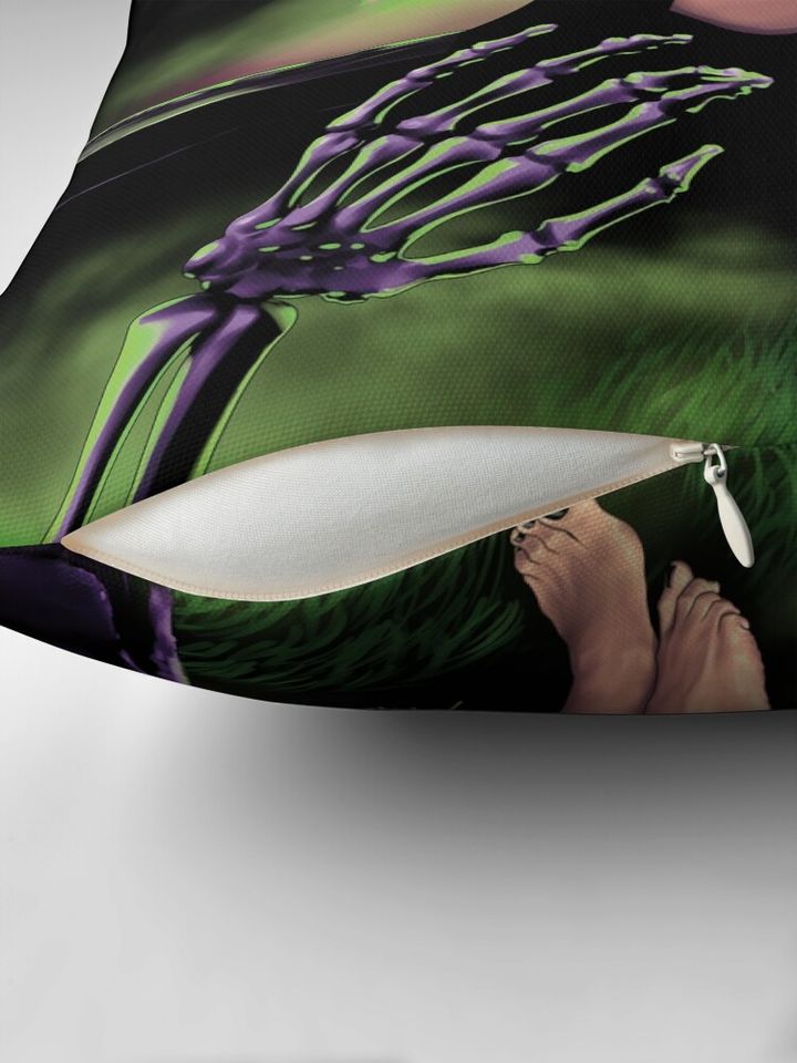 Elvira  Pillow
