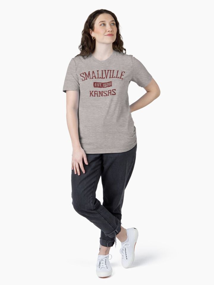 Smallville Essential T-Shirt