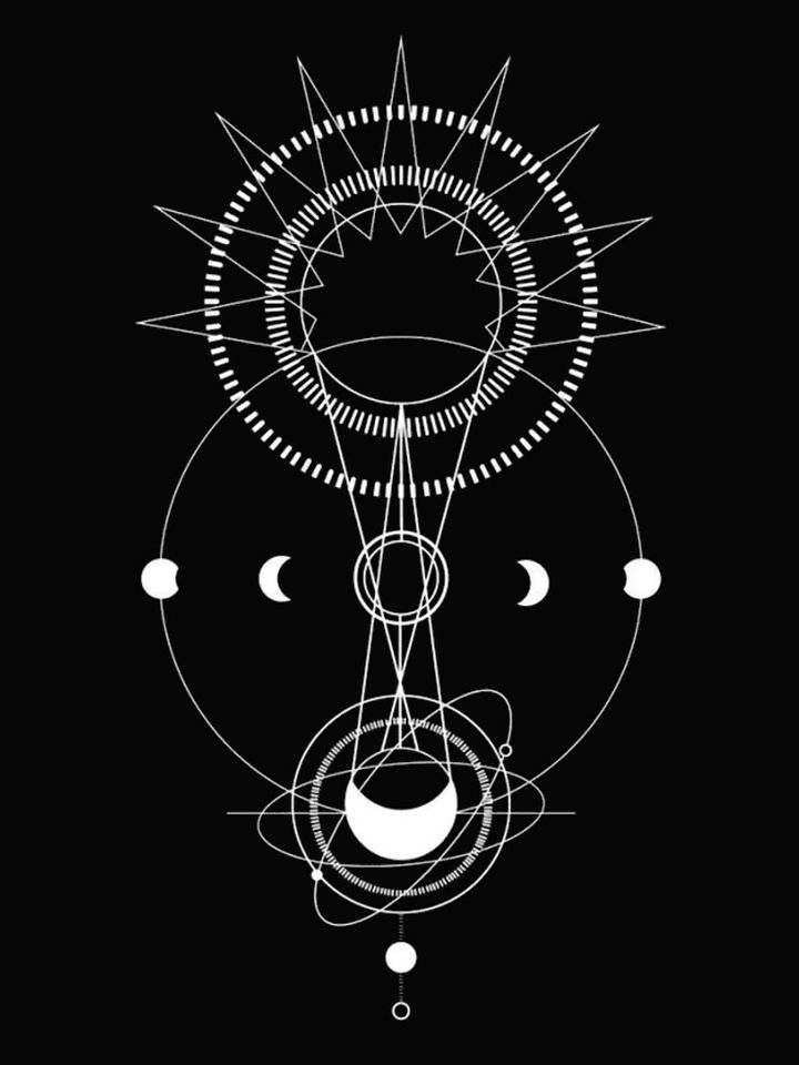 The Eclipse AkkAyan Boxy T-Shirt