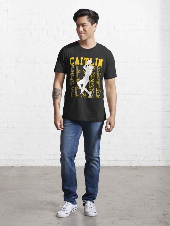 Caitlin Clark 22 Essential T-Shirt