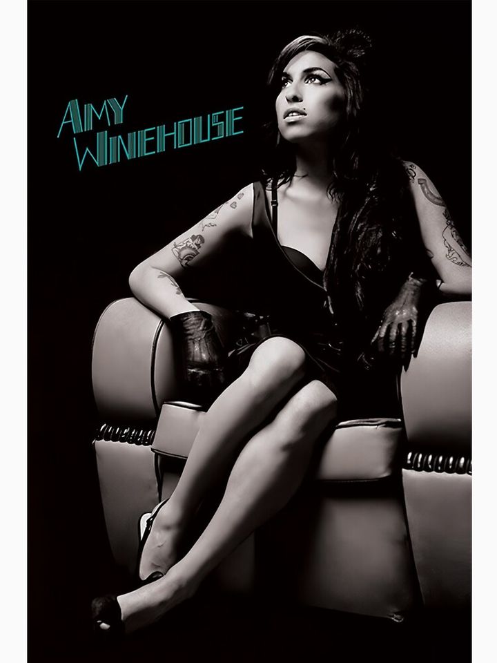 Amy Winehouse  Pullover Hoodie