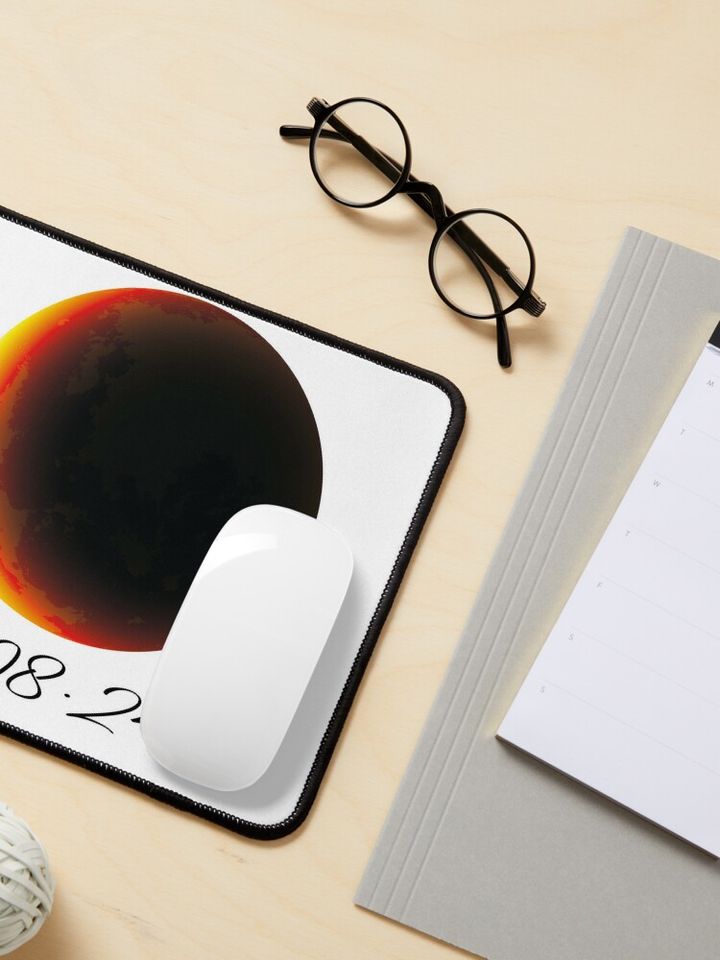 Solar eclipse 2024 Mouse Pad