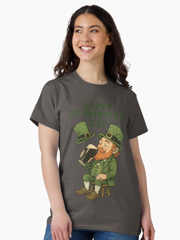 St. Patrick's leprechaun Classic T-Shirt