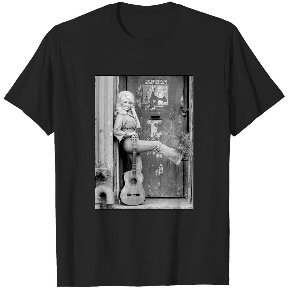Dolly Parton Black & White Guitar Photo Essential T-Shirt