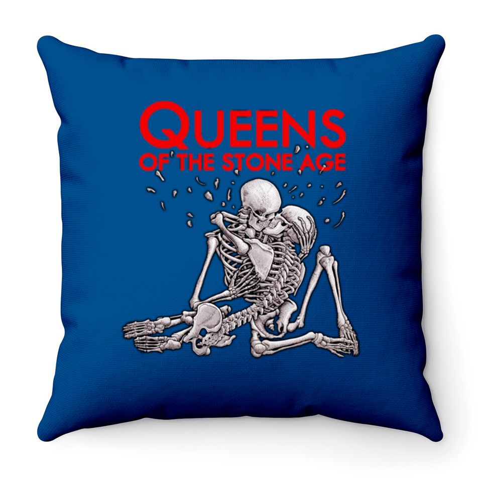 last kiss of my queens - Queens Of The Stone Age - Throw Pillows