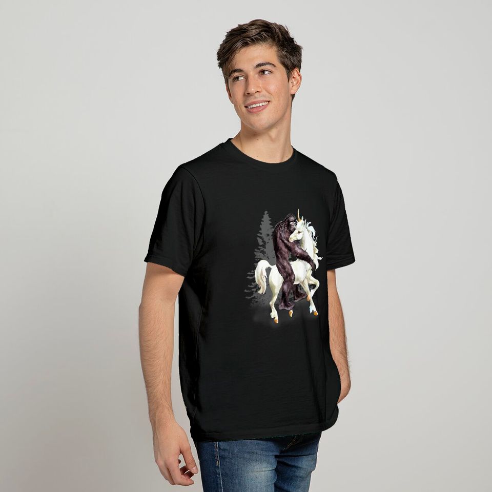 Bigfoot Sasquatch Riding Unicorn Cute T-Shirt