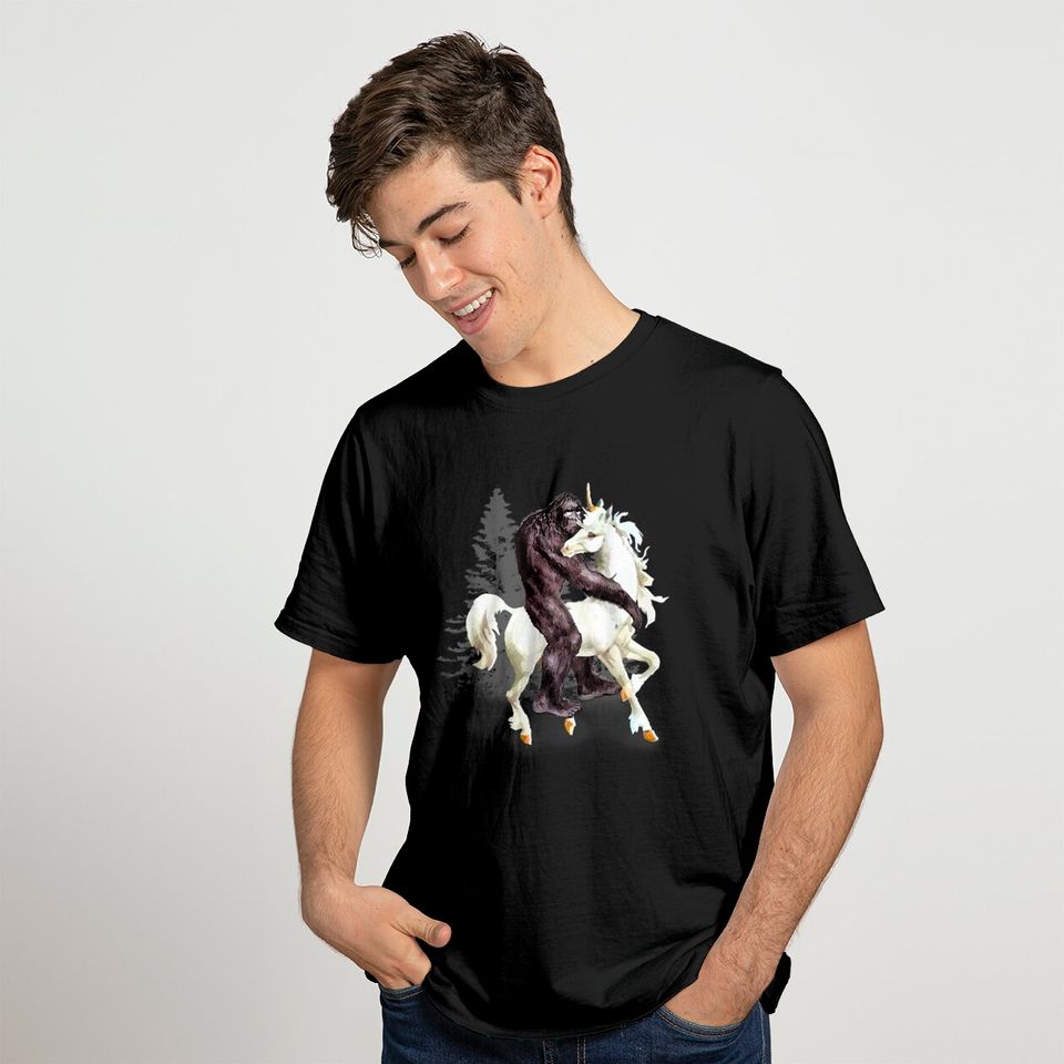 Bigfoot Sasquatch Riding Unicorn Cute T-Shirt