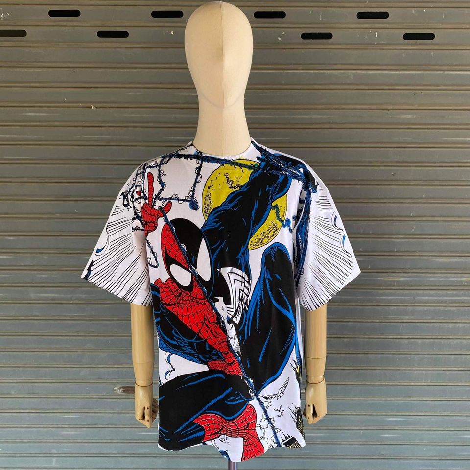 Spiderman Symbiote boot T-shirt