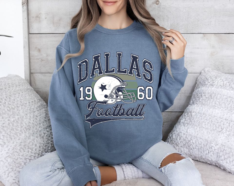Vintage Cowboys Football Sweatshirt, Shirt Retro Style 90s Vintage Unisex Crewneck, Graphic Tee Gift For Football Fan, Dallas Cowboys Gifts