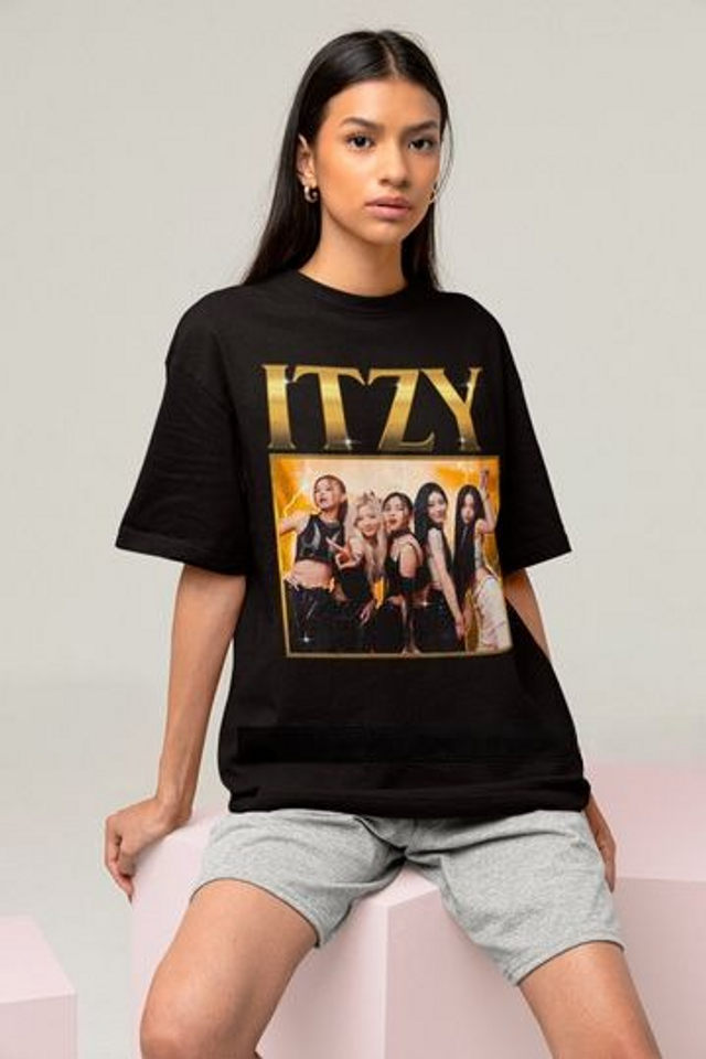 Itzy Retro Classic Tee - Kpop Bootleg Shirt - Itzy Merch - Itzy Kpop - Kpop Merch - Kpop Gift - Itzy 90S Shirt - Itzy Homage Shirt