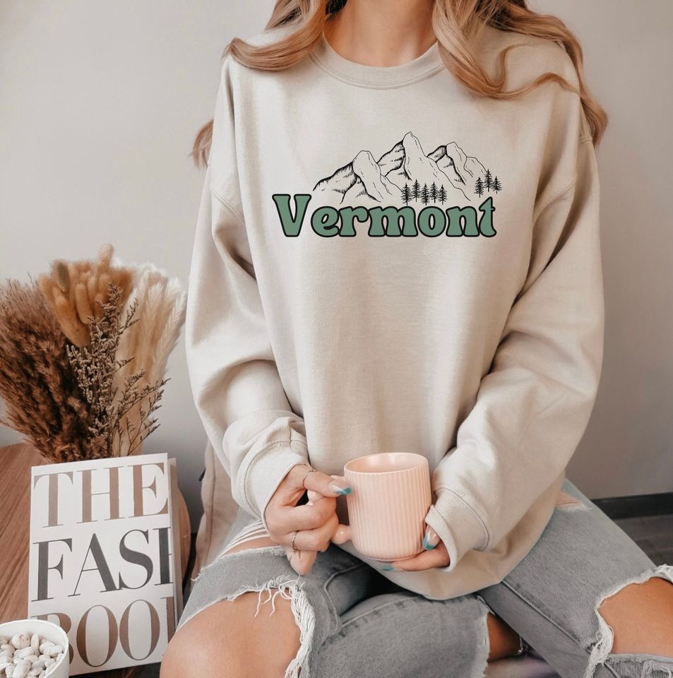 Vermont Crewneck Sweatshirt, Vintage Style Vermont Sweatshirt, Vermont Crewneck, Vermont Vacation Shirt, Cozy Crewneck, Gift For Her