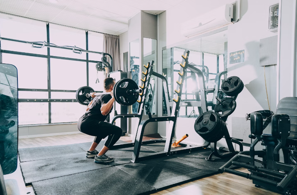 Cotton vs Polyester or Gym: moisture management differences