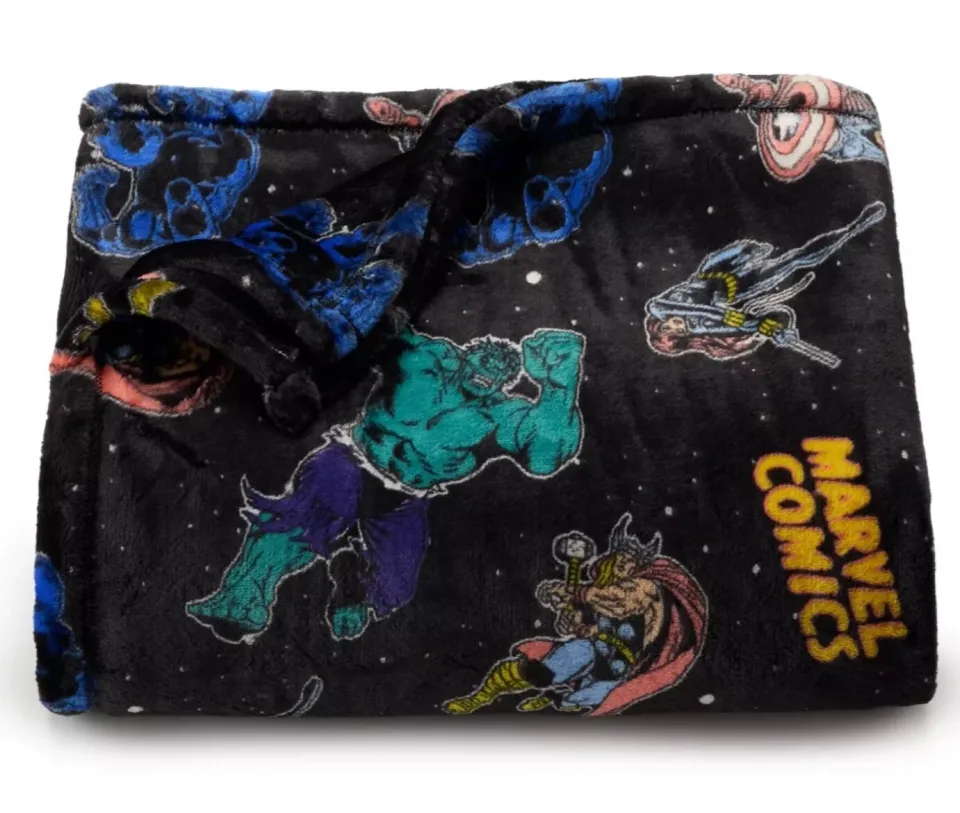 Retro Marvel Comics Soft Plush Throw Blanket 5' x 6 ft  - The Big One - New
