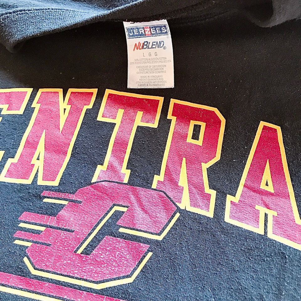 Vintage Central Michigan University CMU Sweatshirt (size L)