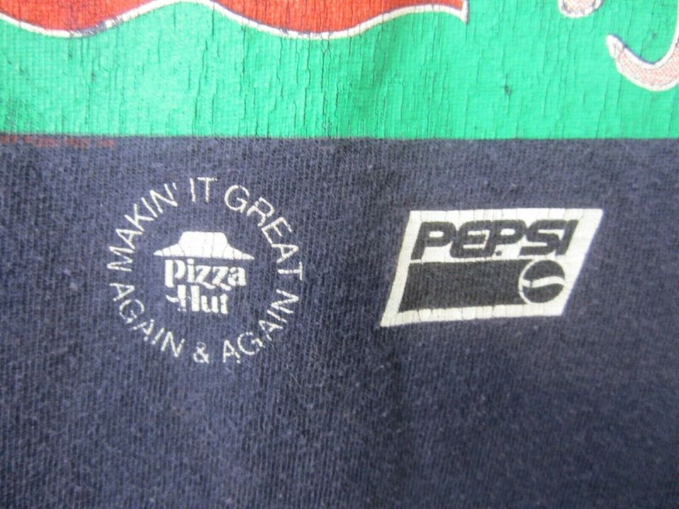 Delta Pizza Hut Pepsi T Shirt vintage 1990s