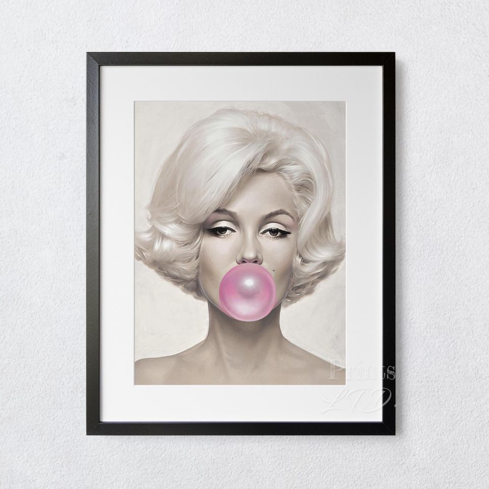 Marilyn Monroe Blowing Bubble Gum Art Poster