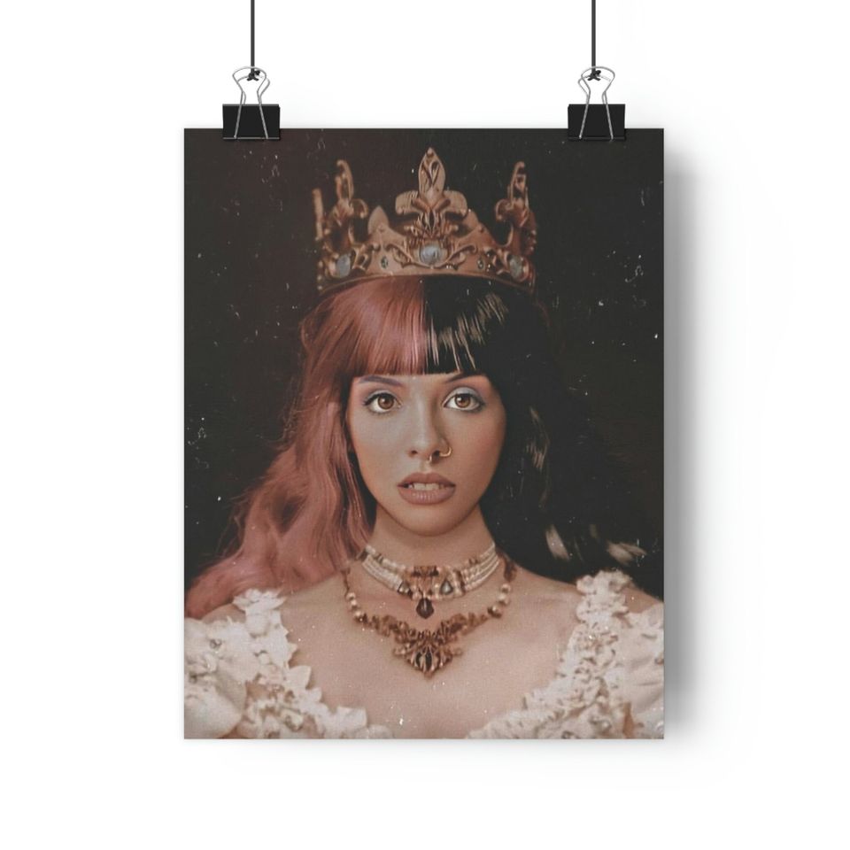Melanie Martinez Premium Poster
