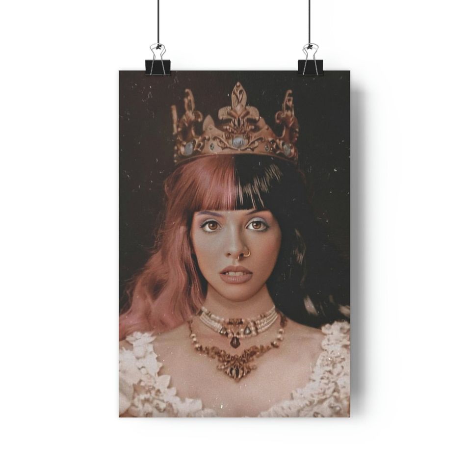 Melanie Martinez Premium Poster
