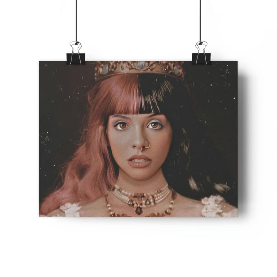 Melanie Martinez Premium Poster