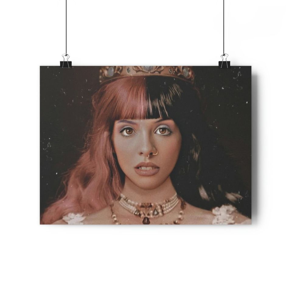 Melanie Martinez Premium Poster