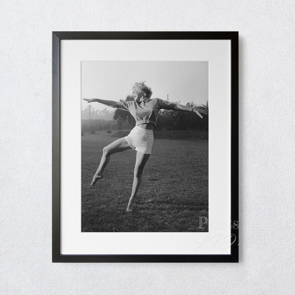 Marilyn Monroe At The Gym Poster