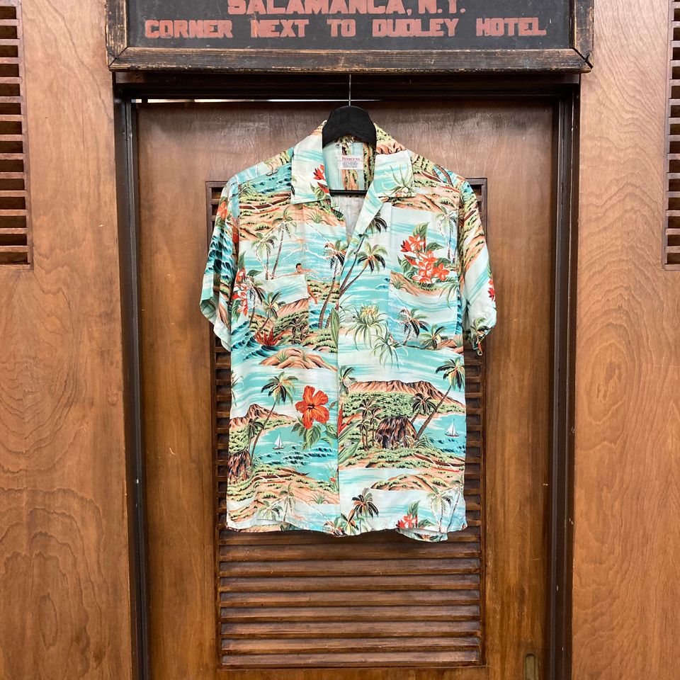 Vintage 1950s Penneys Label Net Fisherman Rayon Hawaiian Shirt