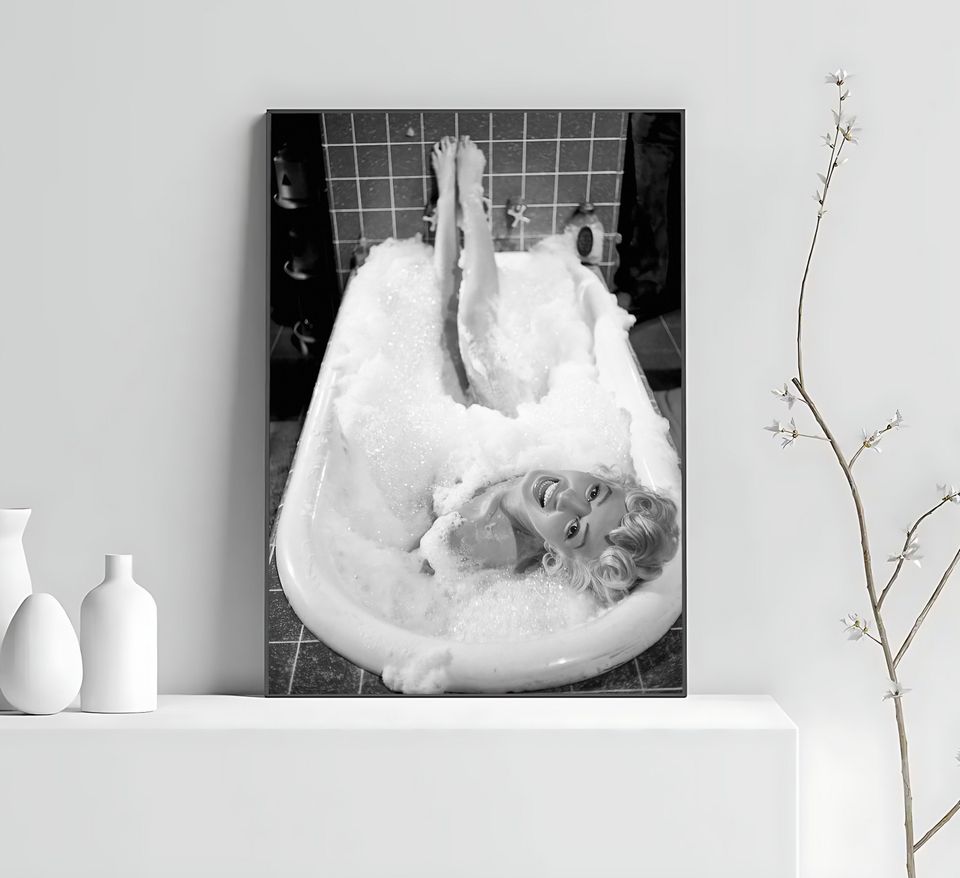 Marilyn Monroe Bathroom Poster