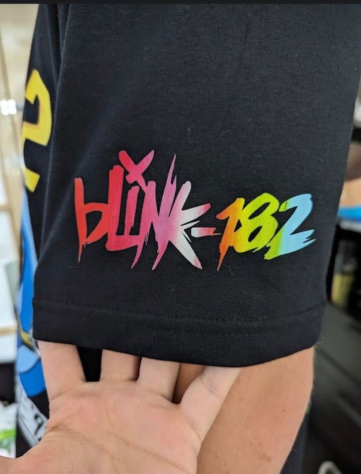 B182 World Tour 2023, Take Of Your Pants and Jacket