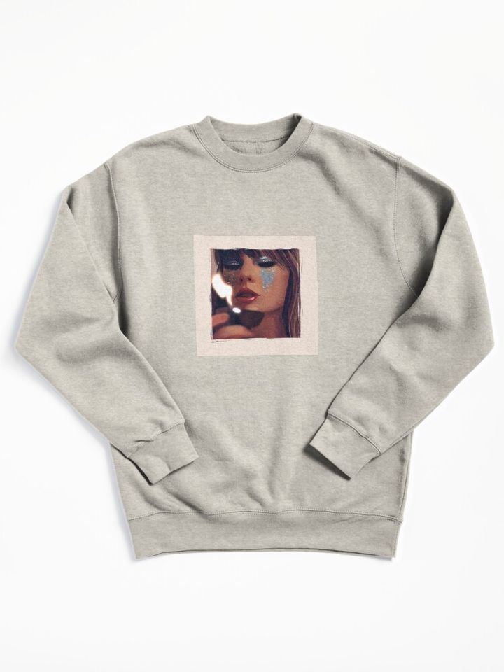 meet me at midnight Pullover Sweatshirt