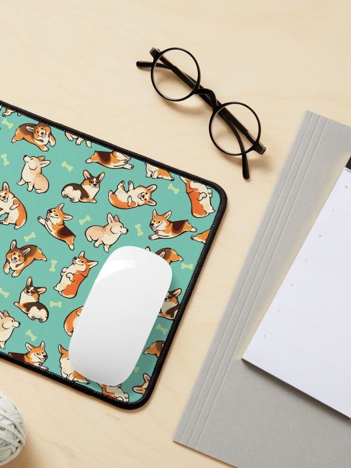 Cute Jolly corgis in green Mouse Pad