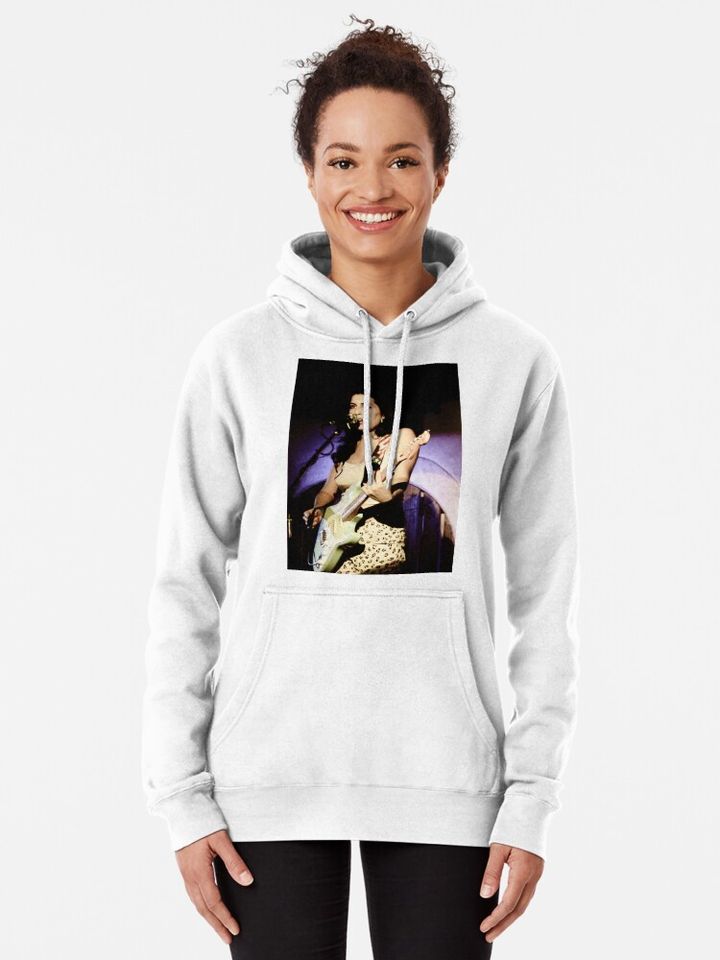 Amy Winehouse  Pullover Hoodie