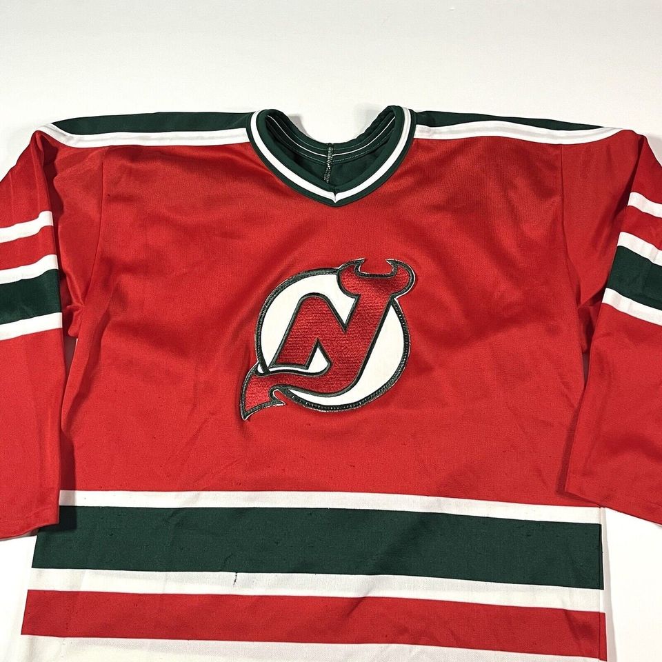 Vintage 1990s New Jersey Devils Christmas Jersey Medium Red Green CCM Maska