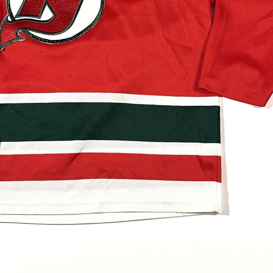 Vintage 1990s New Jersey Devils Christmas Jersey Medium Red Green CCM Maska