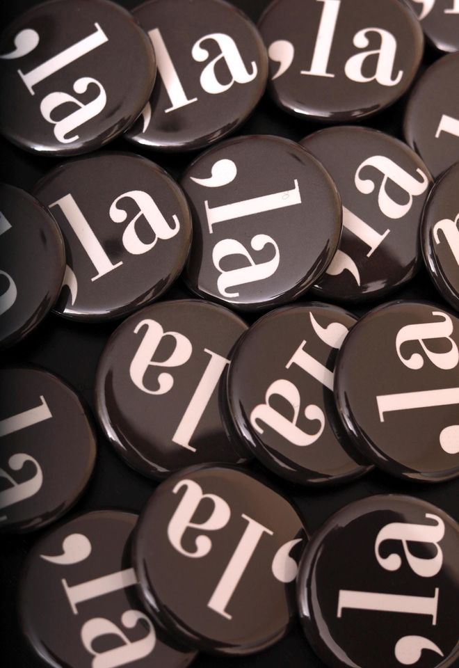 Comma La | ,La Button | Kamala Harris 2024 Button | Comma La Button