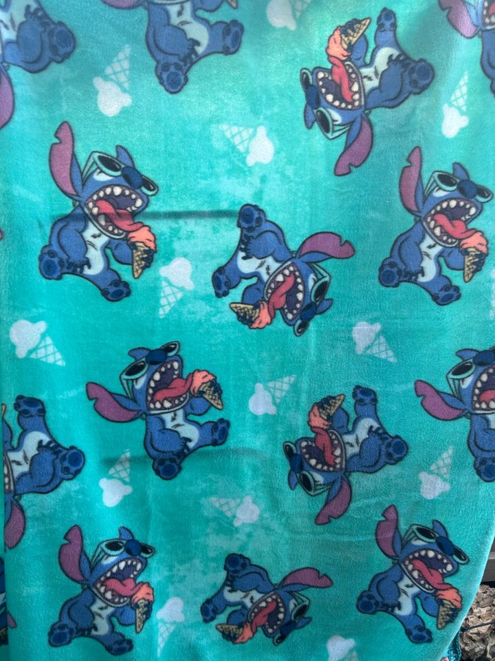 Stitch Is Back in this Fun Fleece Blanket Crochet Edging