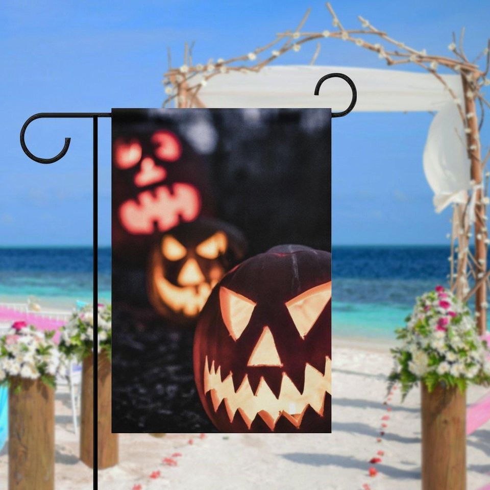 Jack-O'-Lantern Halloween Garden Flag - Spooky Pumpkin Yard Decor