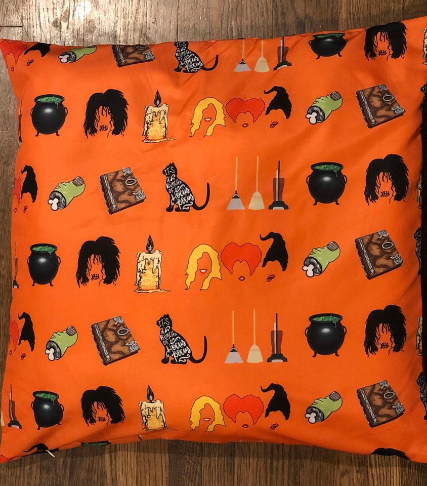 Hocus Pocus Pillow Cover