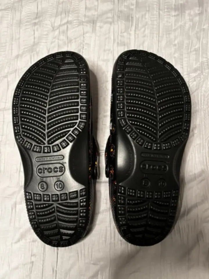 Disney Mickey Mouse Glow-in-the-Dark Halloween Clogs