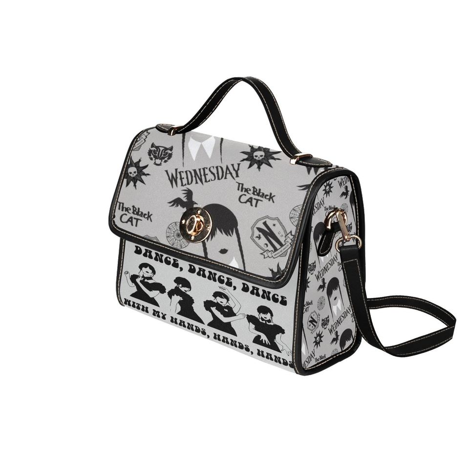 Character Wednesday Lock bag (black shoulder strap, black edging)