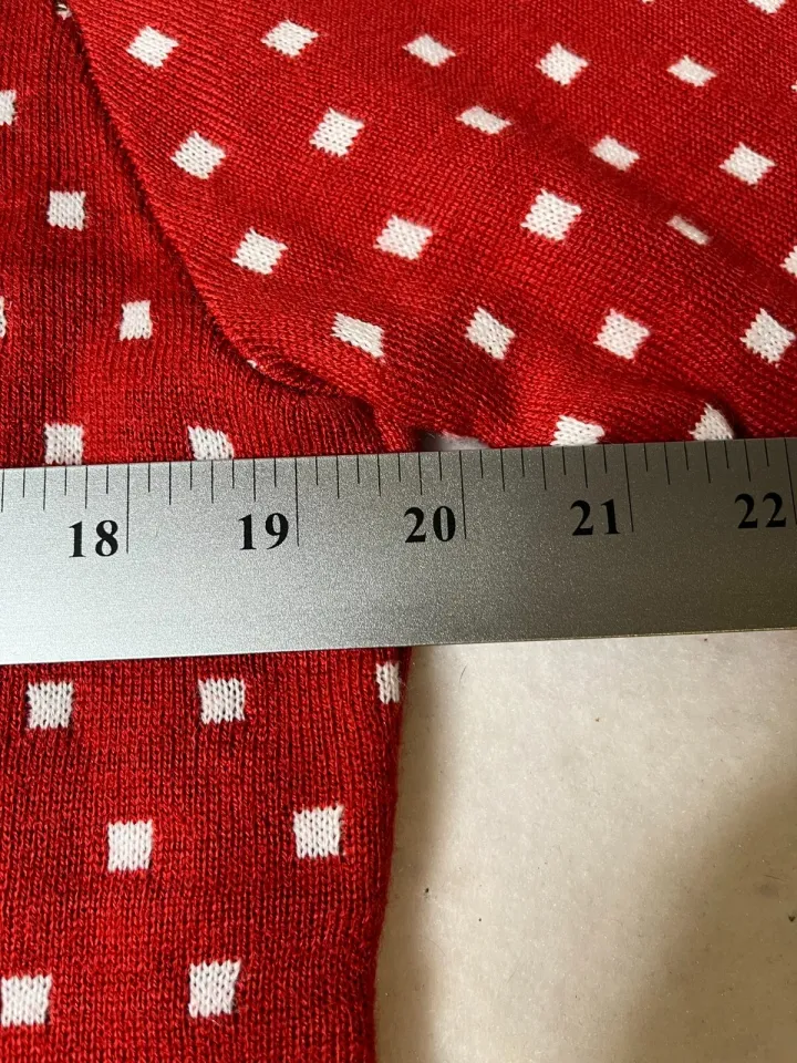 Spongebob Squarepants Ugly Christmas Sweater Mens Medium red yellow xmas