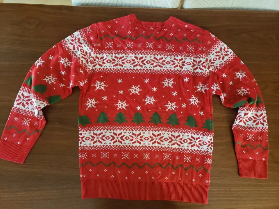 NWOT Sponge Bob Square Pants Ugly Christmas Sweater  size M