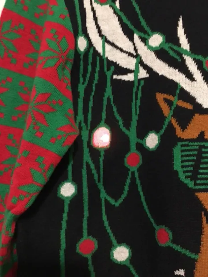 Mad Engine Men’s Small Light-up UGLY-CHRISTMAS Reindeer Sweater Small