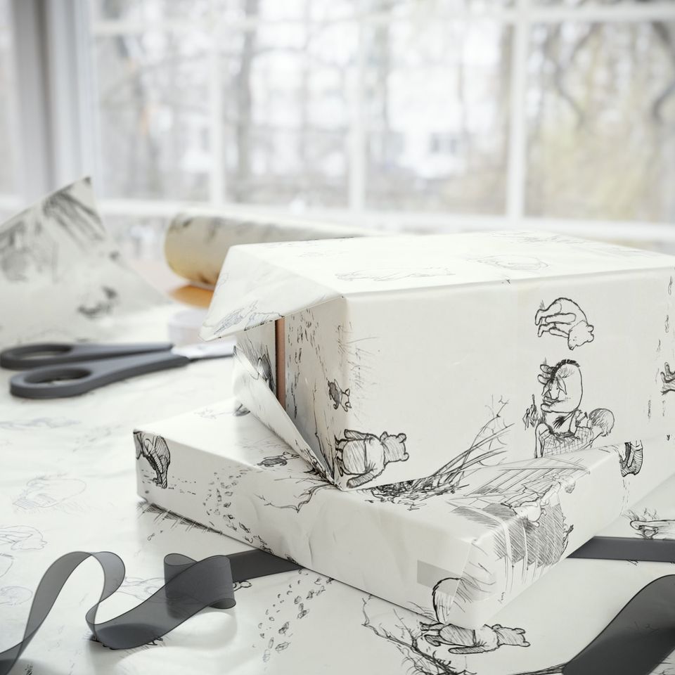 Classic Winnie the Pooh Wrapping Paper - Pooh Bear and Piglet
