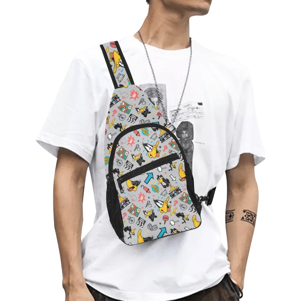 Character Daffy Print Chest Bag